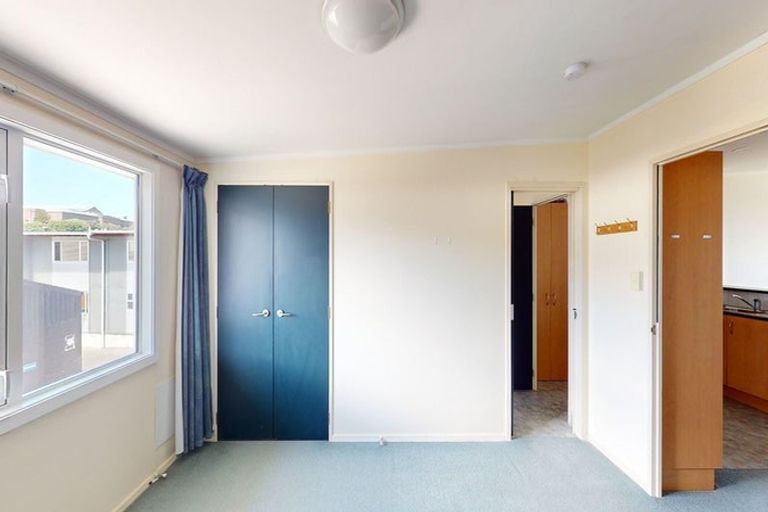 Photo of property in 22/3 Kelvin Grove, Te Aro, Wellington, 6011