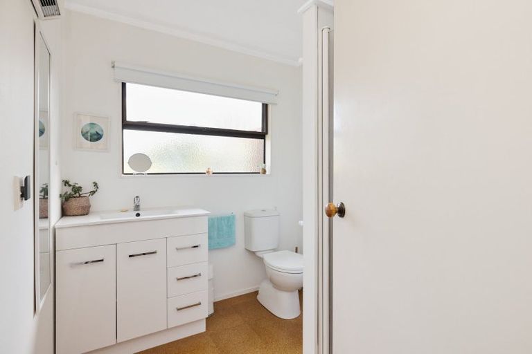 Photo of property in 5 Holmburn Street, Welcome Bay, Tauranga, 3112