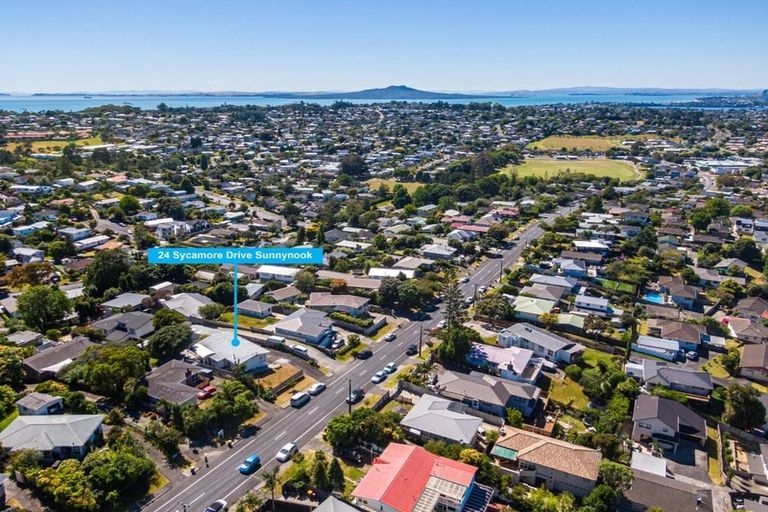 Photo of property in 24 Sycamore Drive, Sunnynook, Auckland, 0620