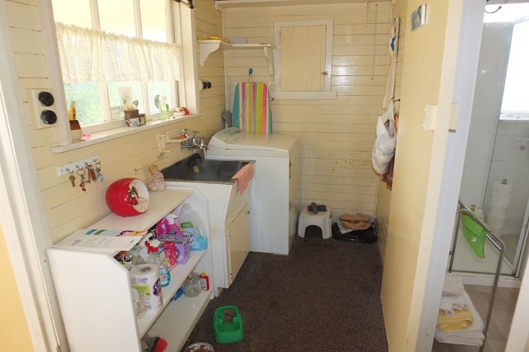 Photo of property in 9 Carthew Terrace, Foxton Beach, Foxton, 4815