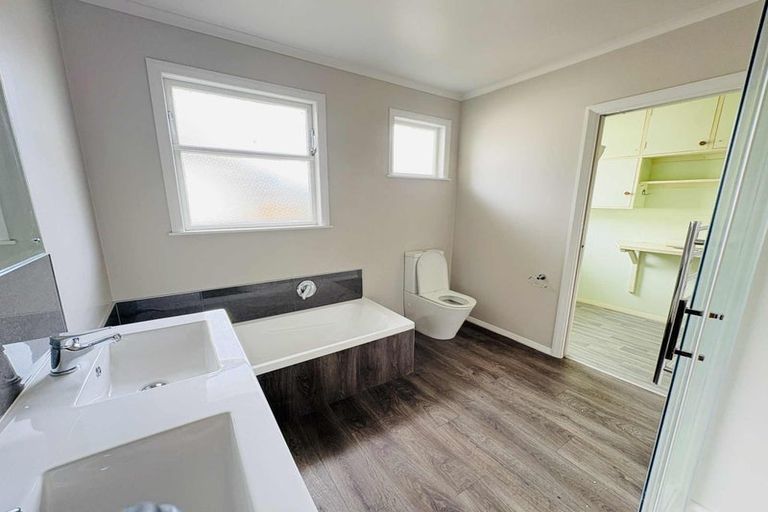 Photo of property in 26 Stephens Crescent, Highbury, Palmerston North, 4412