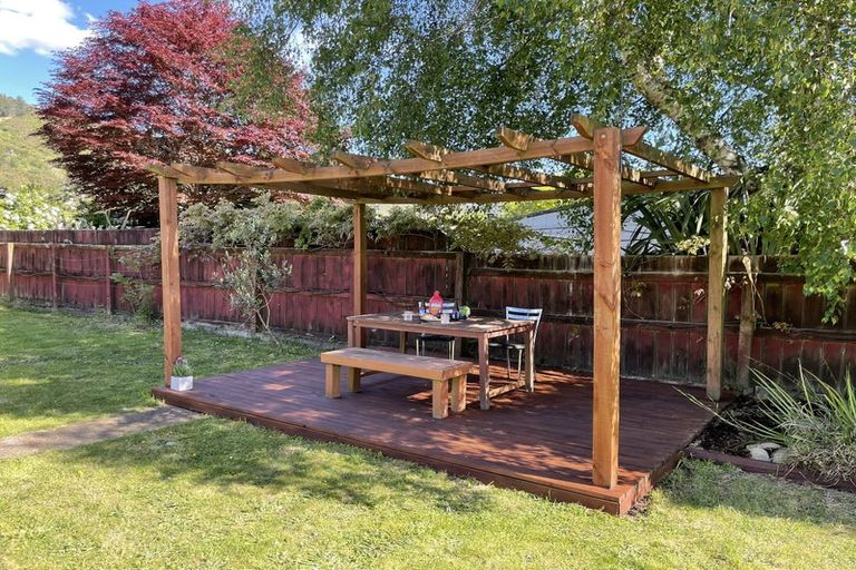 Photo of property in 7 Wood Street, Wainuiomata, Lower Hutt, 5014