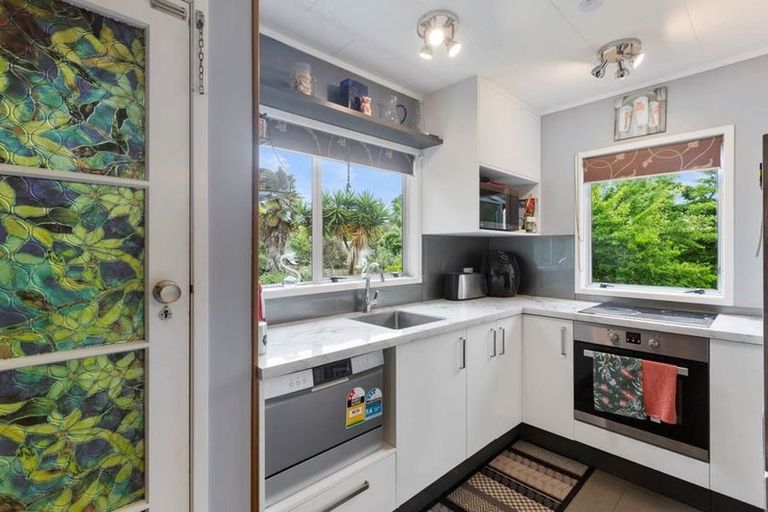 Photo of property in 106 Stanley Road, Glenfield, Auckland, 0629