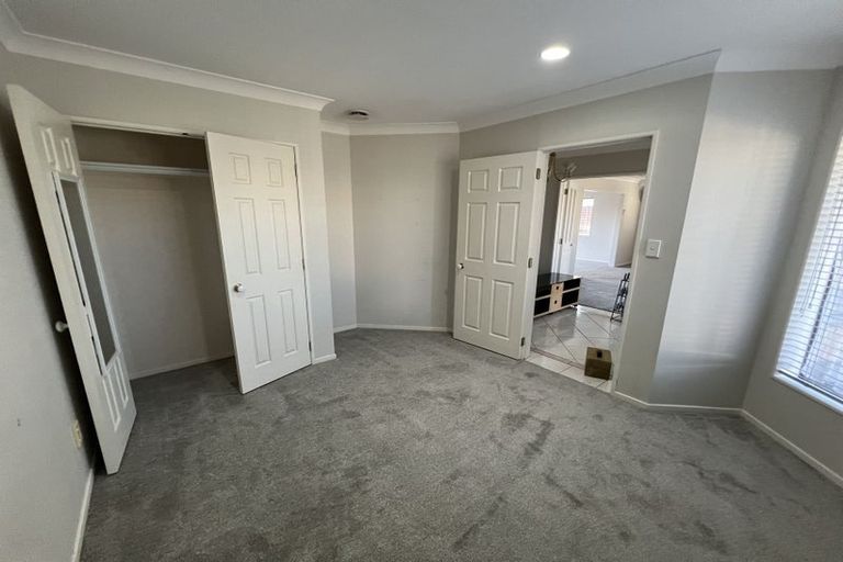 Photo of property in 15 Keswick Close, Northpark, Auckland, 2013