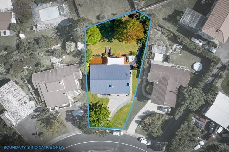 Photo of property in 19 Hartley Terrace, Massey, Auckland, 0614