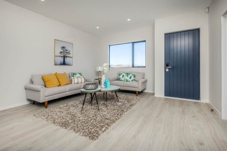 Photo of property in 27 Farranfore Road, Opaheke, Papakura, 2113