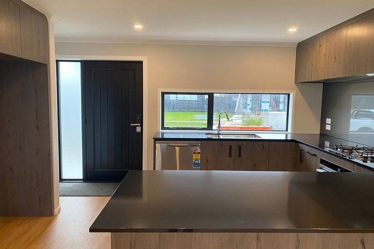 Photo of property in 18 Cynisca Crescent, Wallaceville, Upper Hutt, 5018