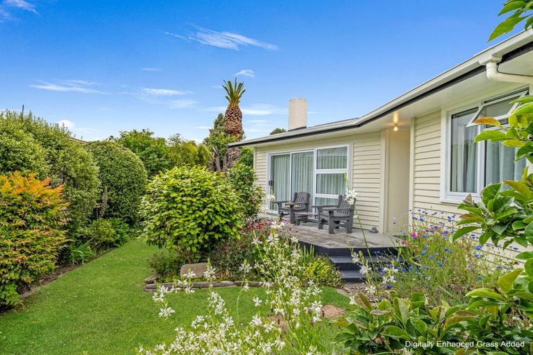 Photo of property in 22 Camellia Avenue, Aramoho, Whanganui, 4500