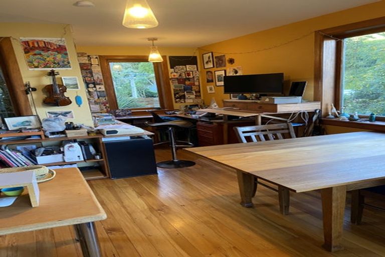 Photo of property in 57 Hawkhurst Road, Lyttelton, 8082