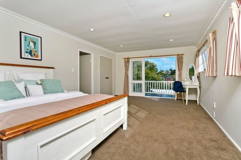 Photo of property in 54 Normanton Street, Glenfield, Auckland, 0629