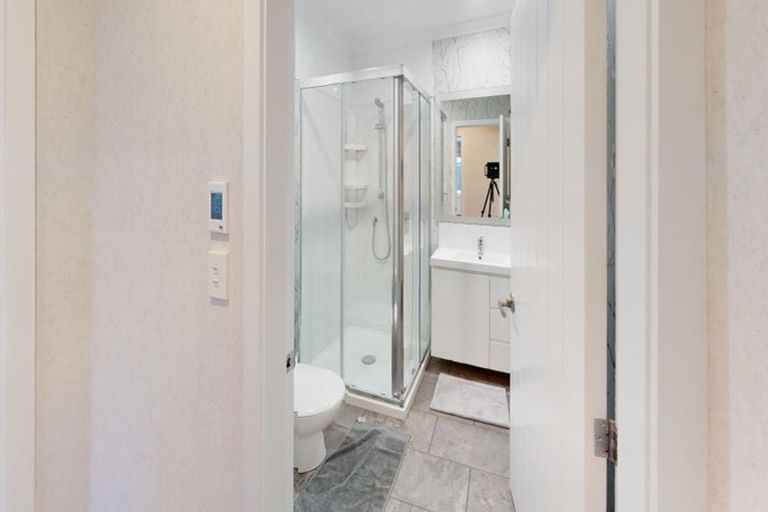 Photo of property in 18a Surrey Crescent, Hokowhitu, Palmerston North, 4410