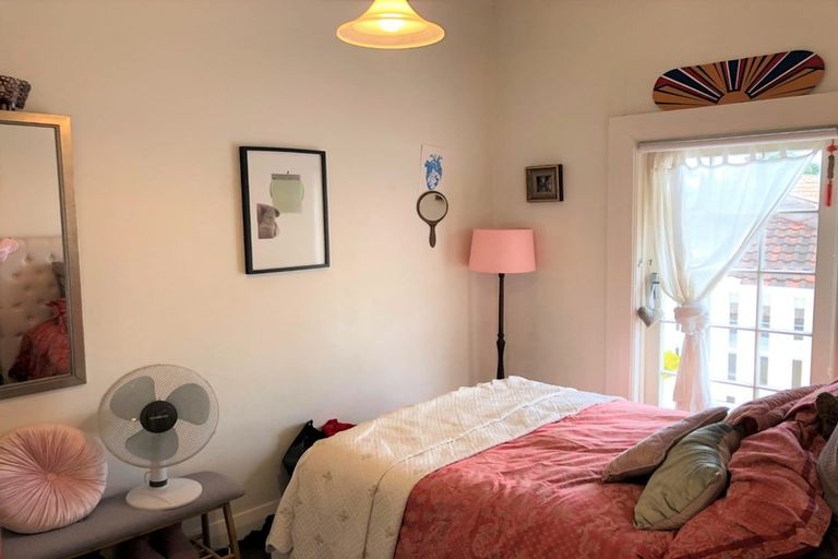 Photo of property in 7 Queens Parade, Devonport, Auckland, 0624