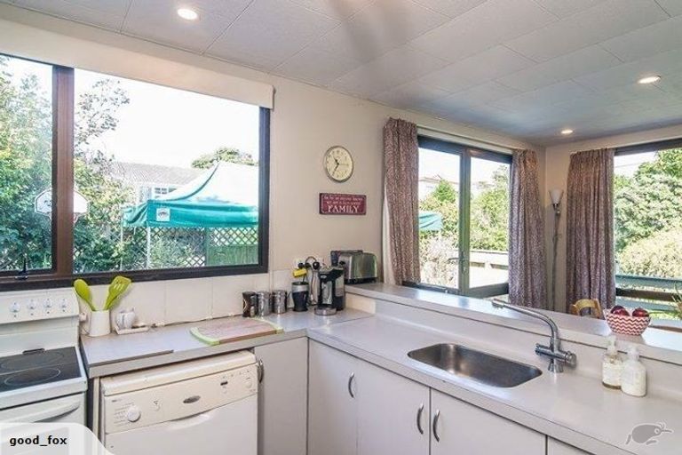 Photo of property in 10a Poplar Avenue, Raumati South, Paraparaumu, 5032