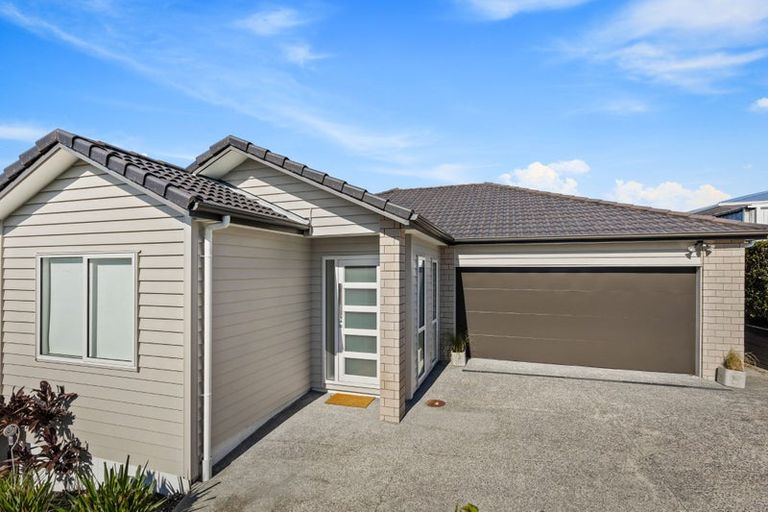 Photo of property in 19b Duncan Avenue, Te Atatu South, Auckland, 0610
