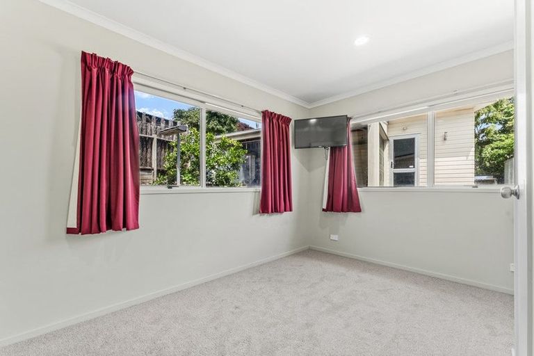 Photo of property in 12 Rishworth Avenue, Stanmore Bay, Whangaparaoa, 0932