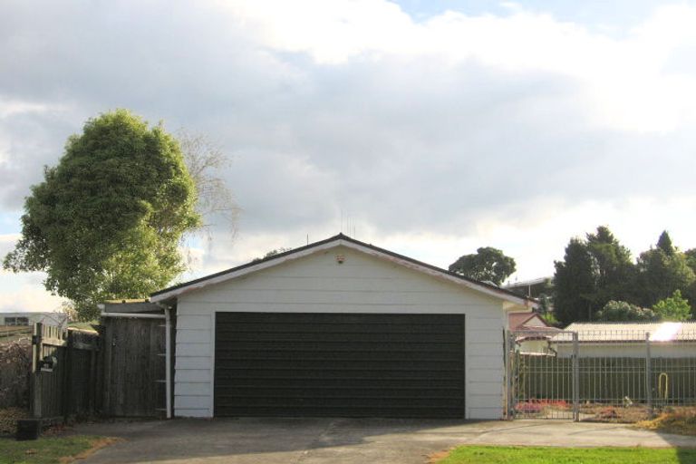 Photo of property in 26 Queen Road, Bellevue, Tauranga, 3110