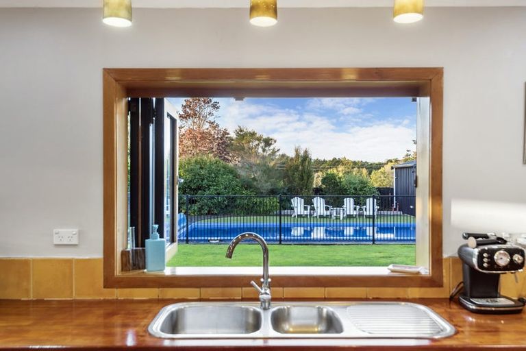 Photo of property in 1343 Kahikatea Flat Road, Kaukapakapa, 0871