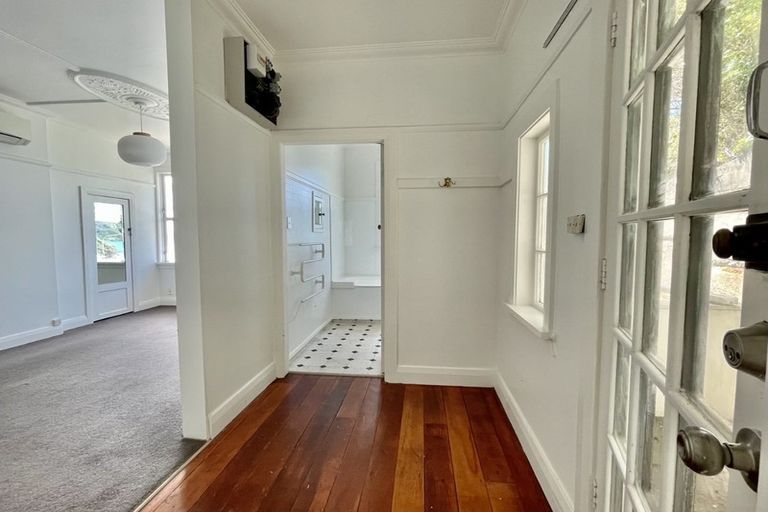 Photo of property in 3/136 Evans Bay Parade, Roseneath, Wellington, 6021