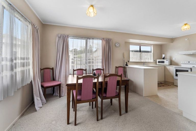 Photo of property in 18 Millhaven Place, Otaki, 5512