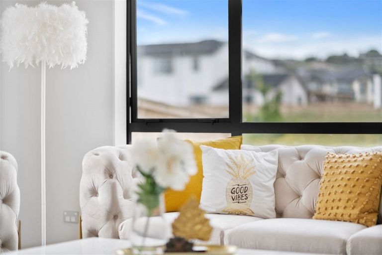 Photo of property in 96 Ksenia Drive, Flat Bush, Auckland, 2019