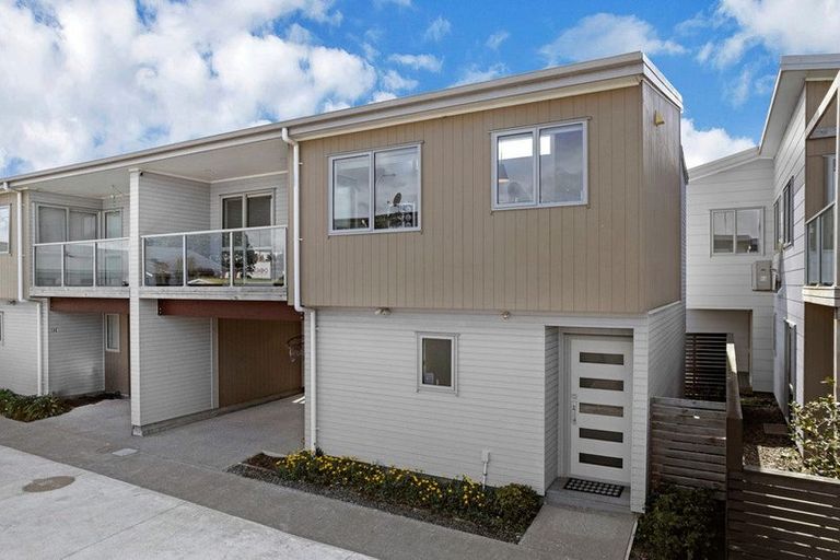 Photo of property in 13d Sealord Place, Clendon Park, Auckland, 2103