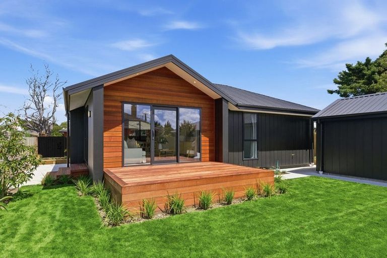 Photo of property in 5a Betwin Avenue, Sockburn, Christchurch, 8042