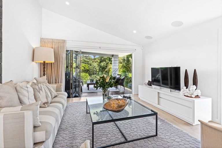 Photo of property in 878 Matapouri Road, Matapouri, Whangarei, 0173