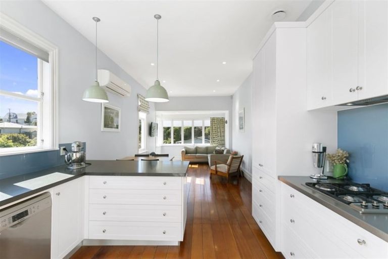 Photo of property in 26 Weld Street, Wadestown, Wellington, 6012