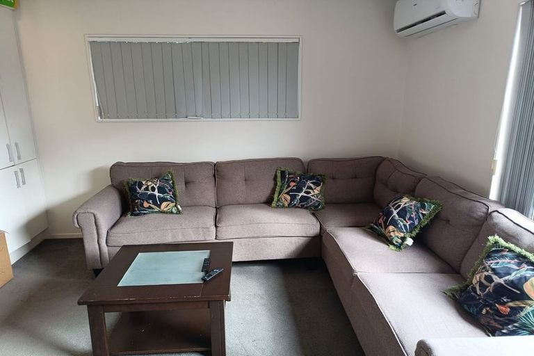 Photo of property in 25 Whiteacres Drive, Sunnyhills, Auckland, 2010