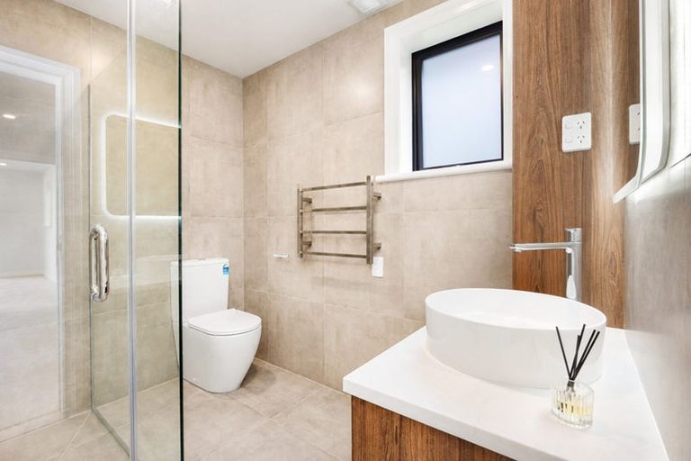 Photo of property in 7 Halcyon Bay Lane, Wainui, 0992