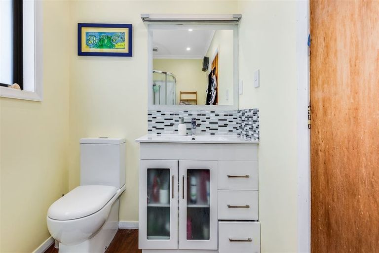 Photo of property in 14 Stevens Crescent, Ranui, Porirua, 5024