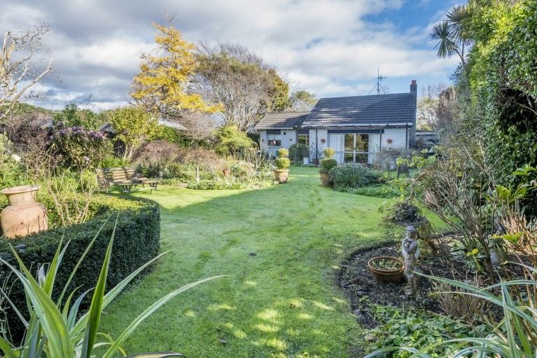 Photo of property in 373a Te Moana Road, Waikanae, 5036