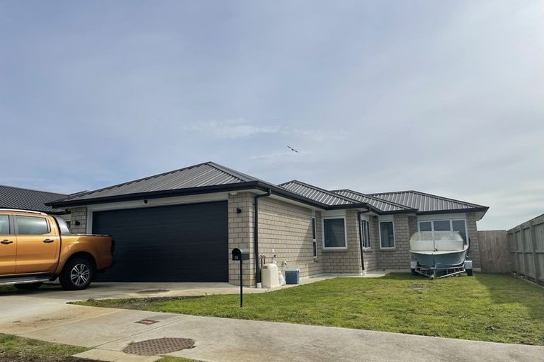 Photo of property in 16 Rainsford Road, Pukekohe, 2120