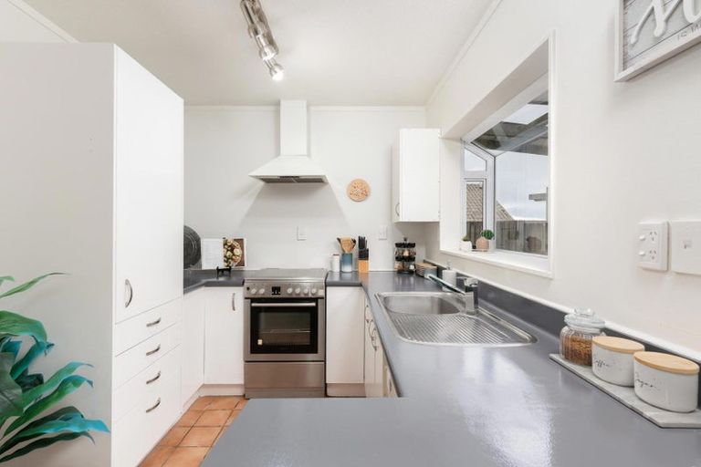 Photo of property in 20 Kentwood Drive, Woodridge, Wellington, 6037