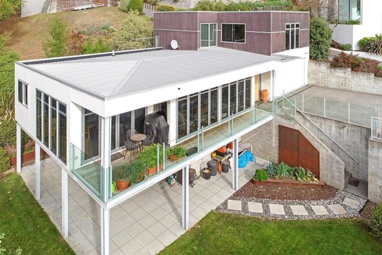 Photo of property in 30 Overdale Drive, Cashmere, Christchurch, 8022