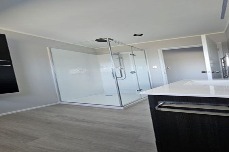 Photo of property in 1/25 Sartors Avenue, Northcross, Auckland, 0630