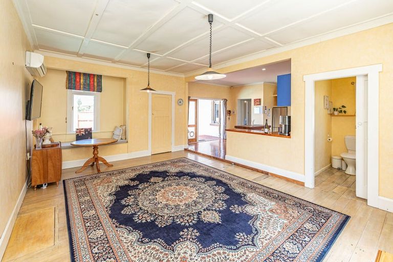 Photo of property in 28 Carlton Avenue, Gonville, Whanganui, 4501