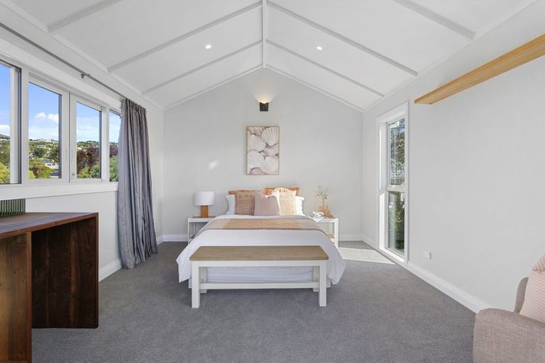 Photo of property in 87 Saint Andrews Hill Road, Mount Pleasant, Christchurch, 8081