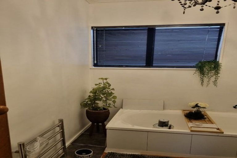 Photo of property in 33b Grey Street, Martinborough, 5711