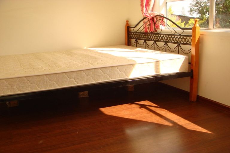 Photo of property in 31 Sequoia Place, Sunnynook, Auckland, 0620