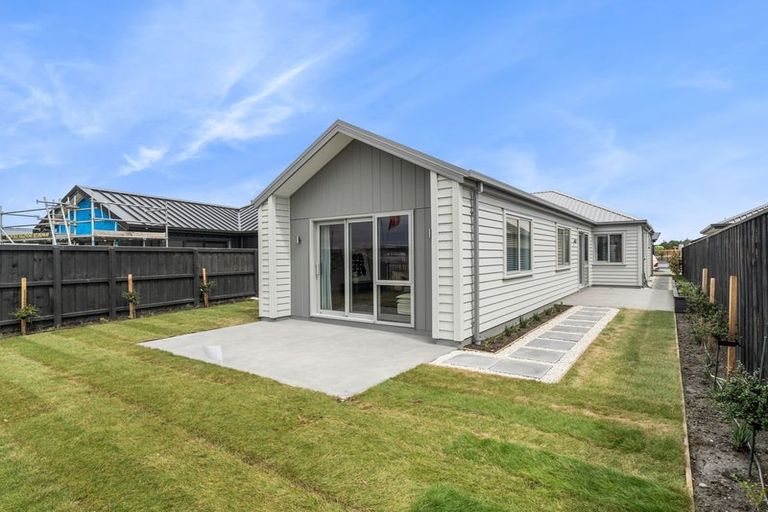 Photo of property in 8 Treedale Street, Belfast, Christchurch, 8051