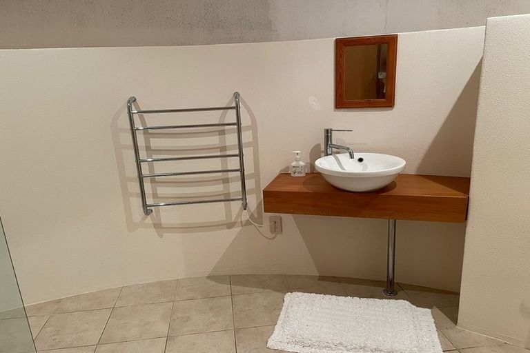 Photo of property in 1/3 Portal Place, Murrays Bay, Auckland, 0630