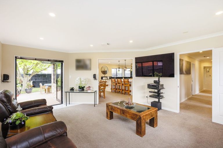 Photo of property in 2 Henley Court, Highbury, Palmerston North, 4412