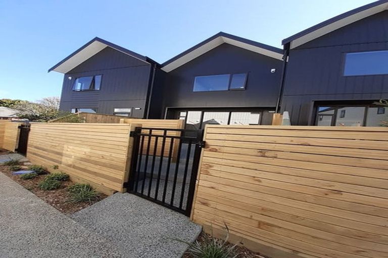 Photo of property in 22 Ron Deal Way, Epuni, Lower Hutt, 5011
