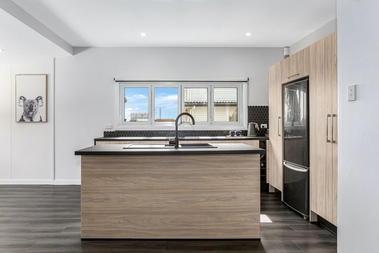 Photo of property in 3 Onepu Road, Pukerua Bay, 5026