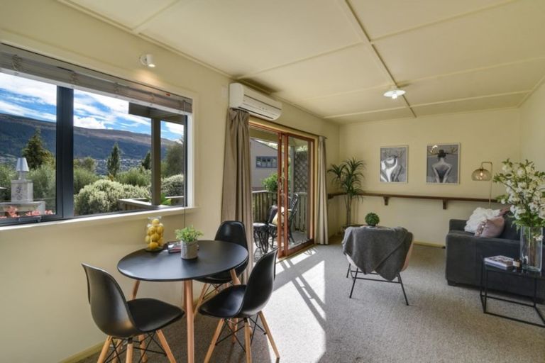 Photo of property in 556b Peninsula Road, Kelvin Heights, Queenstown, 9300