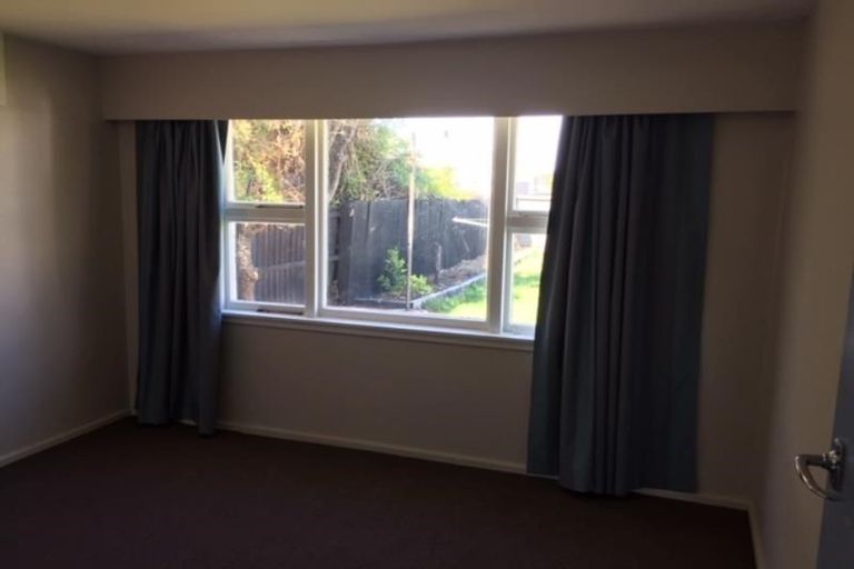 Photo of property in 5 Glenora Place, Hornby, Christchurch, 8042