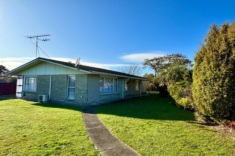 Photo of property in 38 Te Rauparaha Street, Otaki, 5512