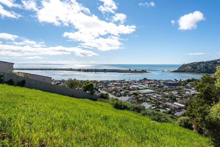 Photo of property in 20 Glendevere Terrace, Redcliffs, Christchurch, 8081
