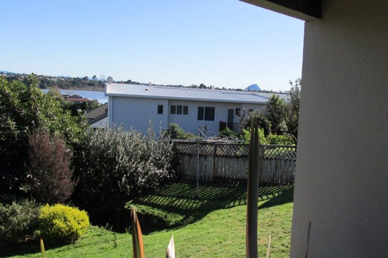Photo of property in 17 Downing Place, Welcome Bay, Tauranga, 3112